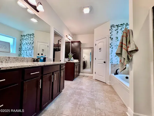 $350,000 | 1935 Hebert's Pass, Lake Charles, LA 70607