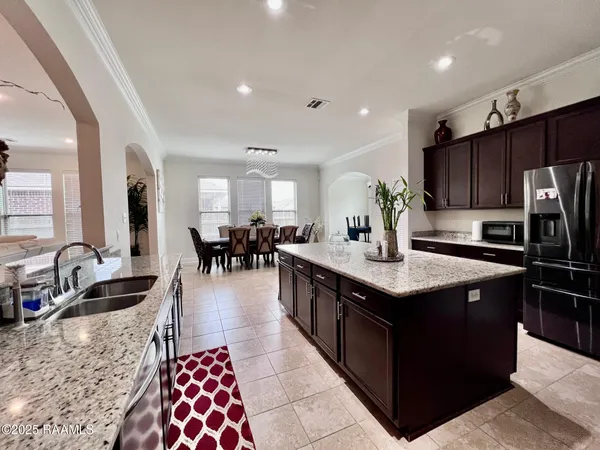 $350,000 | 1935 Hebert's Pass, Lake Charles, LA 70607