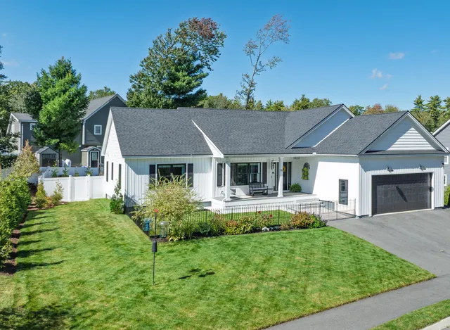 $1,099,000 | 16 Winn Way, Scarborough, ME 04074