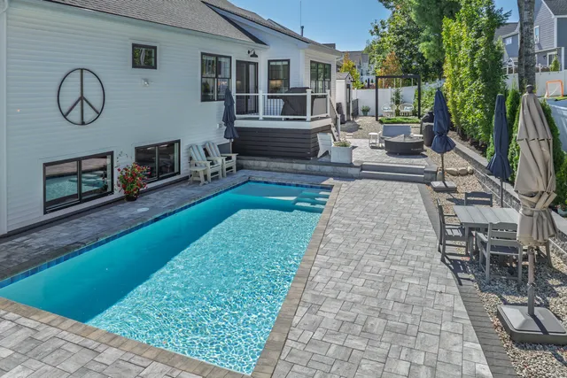 $1,099,000 | 16 Winn Way, Scarborough, ME 04074