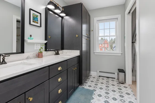 $1,099,000 | 16 Winn Way, Scarborough, ME 04074