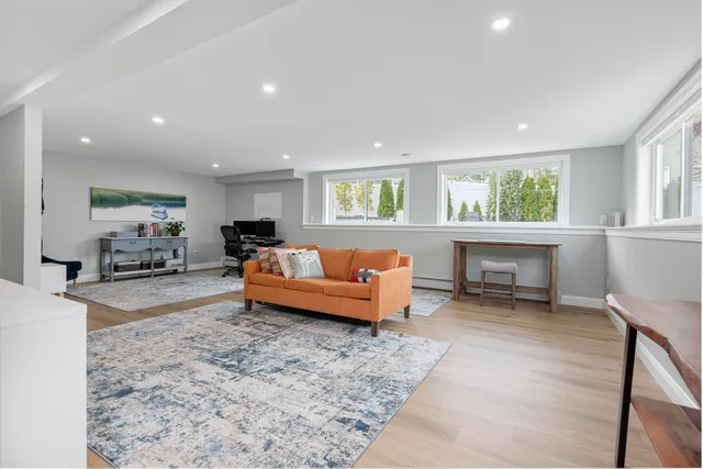 $1,099,000 | 16 Winn Way, Scarborough, ME 04074