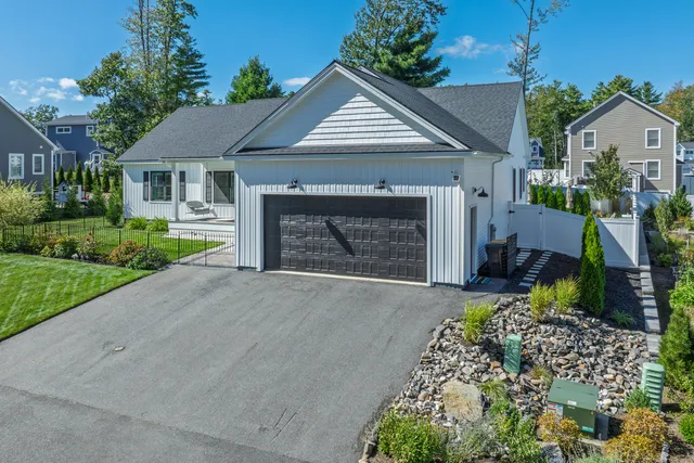 $1,099,000 | 16 Winn Way, Scarborough, ME 04074
