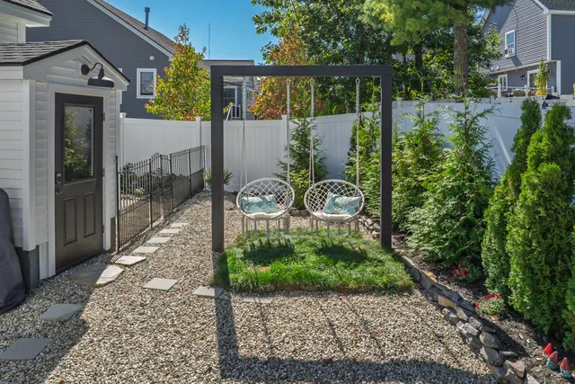 $1,099,000 | 16 Winn Way, Scarborough, ME 04074