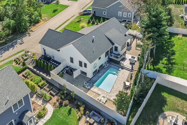 $1,099,000 | 16 Winn Way, Scarborough, ME 04074