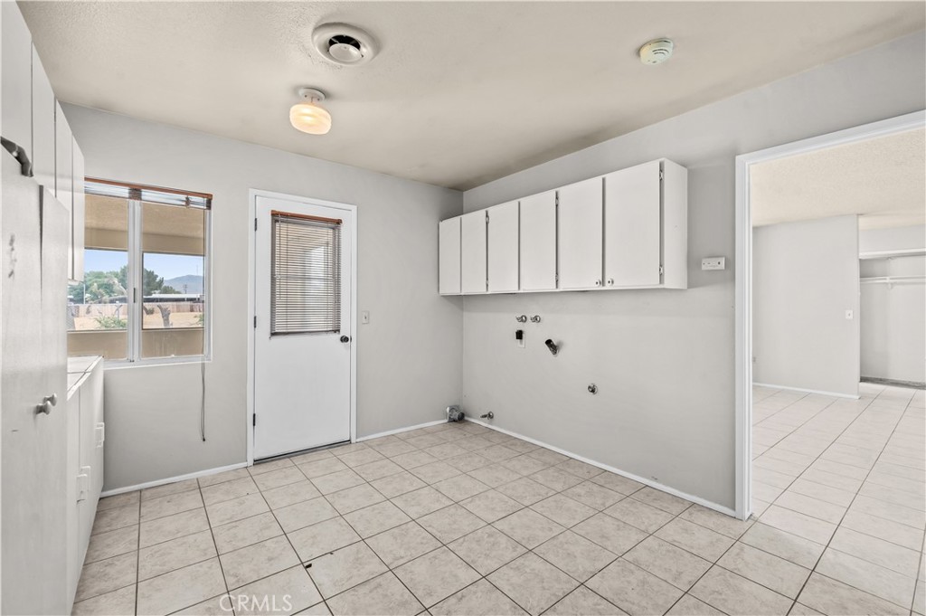 13755 Mohawk Road Apple Valley, CA 92307 - Photo 28 of 66