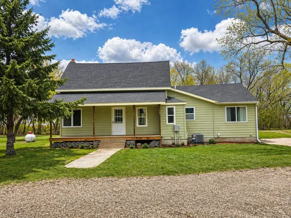 $255,000 | 47390 210th Street, Morris, MN 56267