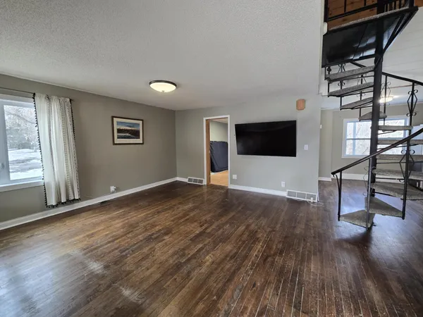 $275,000 | 47390 210th Street, Morris, MN 56267