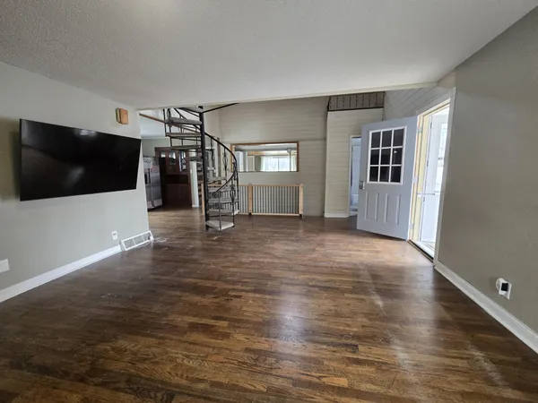 $275,000 | 47390 210th Street, Morris, MN 56267
