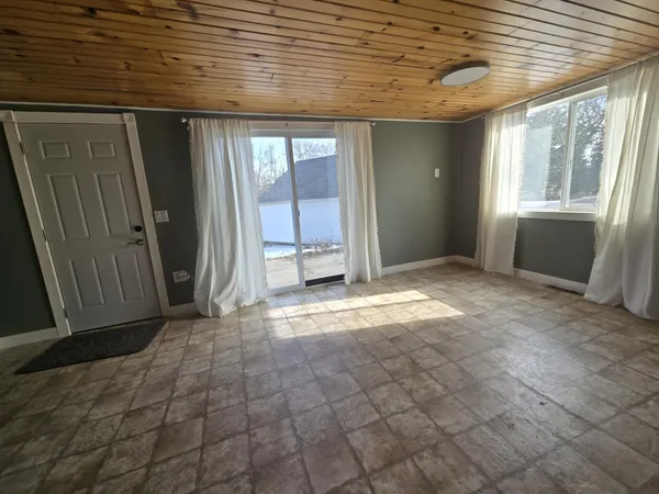 $275,000 | 47390 210th Street, Morris, MN 56267