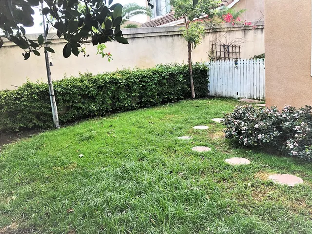 $5,000 | 36 Del Ventura, Irvine, CA 92606