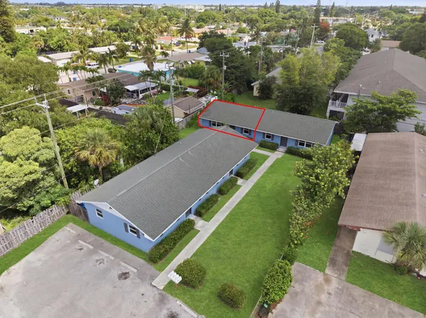 $2,300 | 355 Wickline Boulevard, Lantana, FL 33462