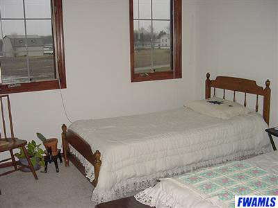 7903 Garman Road Auburn, IN 46706 - Photo 9 of 12