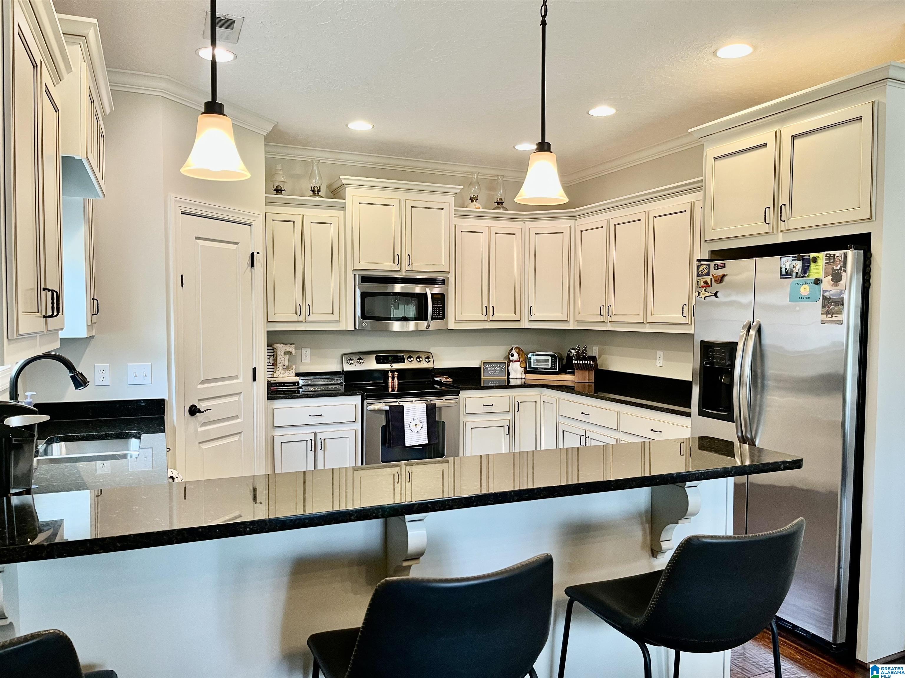 4661 Laura Lane Gadsden, AL 35907 - Photo 16 of 36