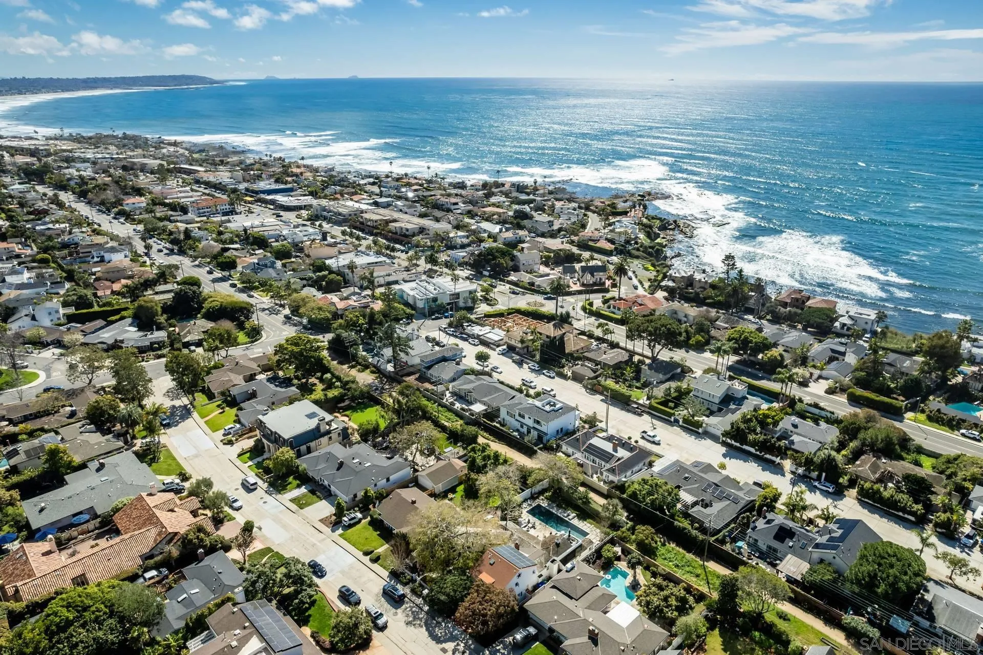 5844 Beaumont Avenue La Jolla, CA 92037 - Photo 25 of 26 a view of city and ocean