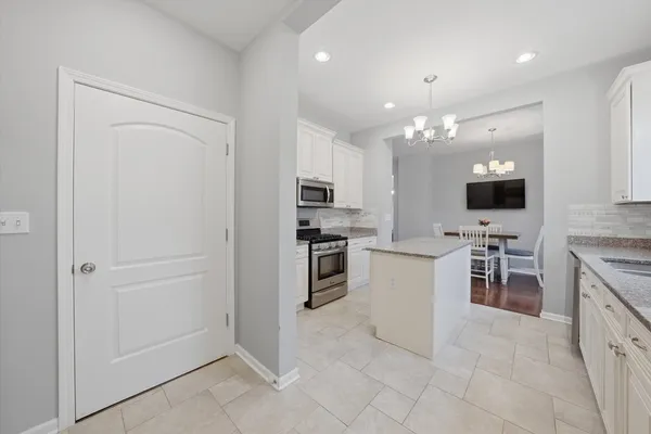 $599,000 | 239 Oregon Street, Frankfort, IL 60423