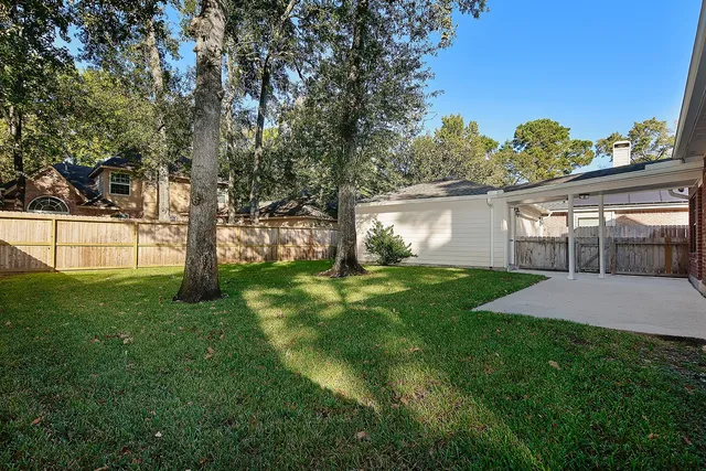 $2,850 | 31 North Duskwood Place, The Woodlands, TX 77381