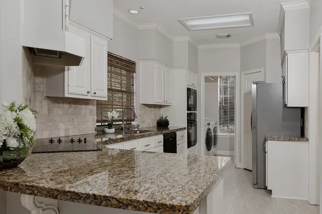 $2,850 | 31 North Duskwood Place, The Woodlands, TX 77381