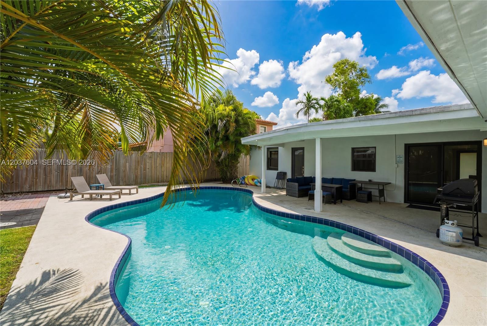 7395 Southwest 39th Street Miami, FL 33155 - Photo 38 of 48
