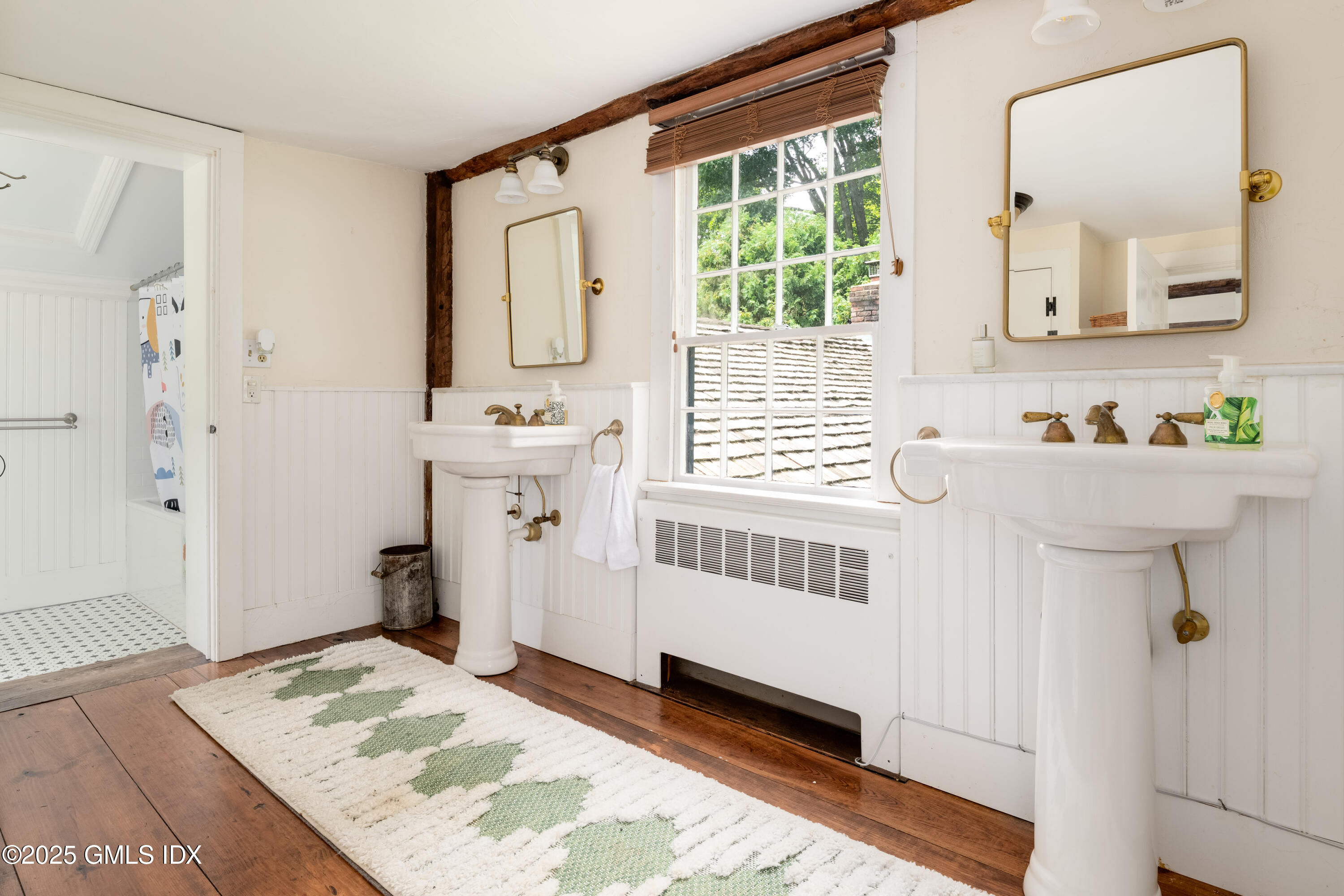 46 Dayton Road Redding, CT 06896 - Photo 15 of 40 Second Floor Bath