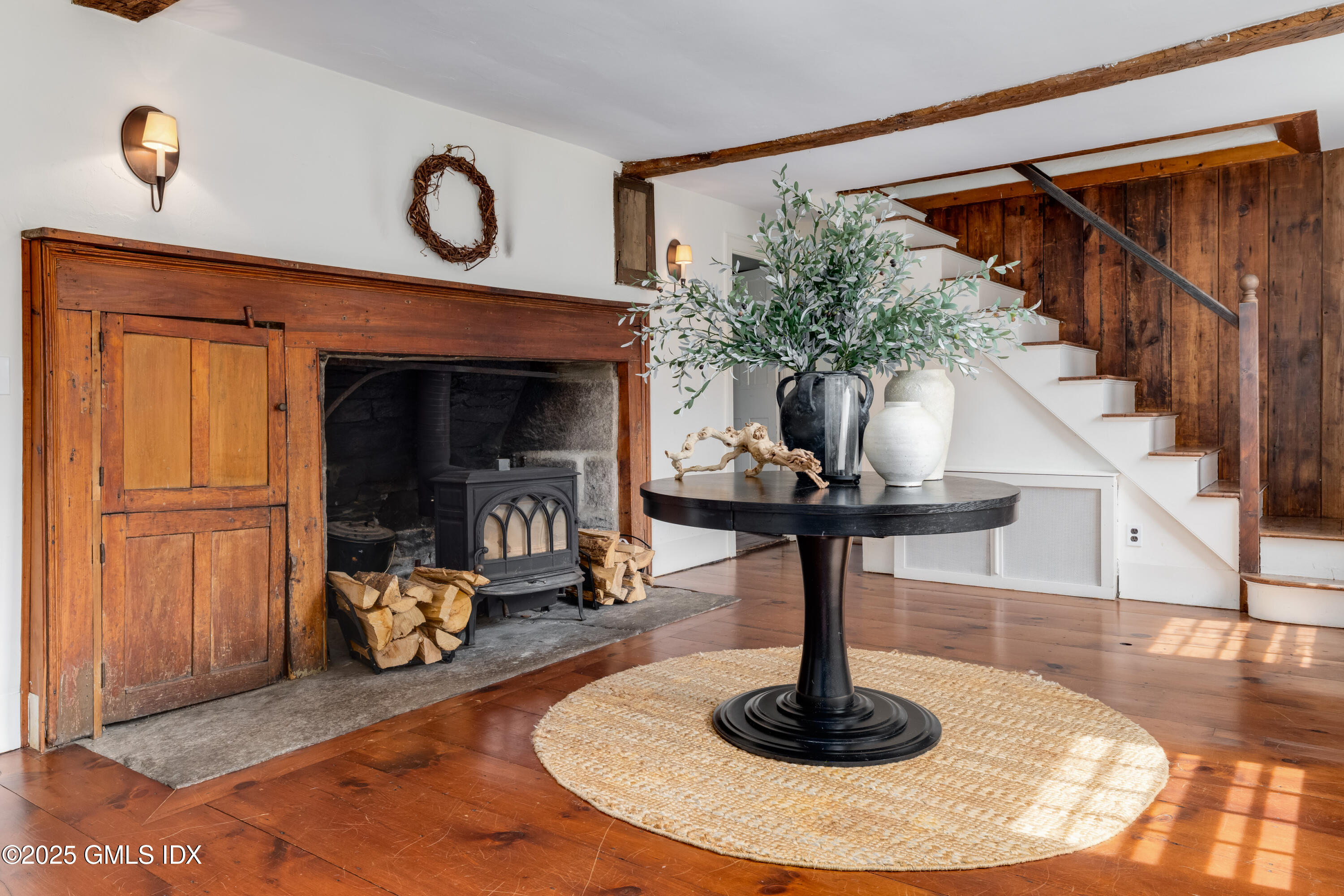 46 Dayton Road Redding, CT 06896 - Photo 4 of 40 Dining Room/Hearth Room
