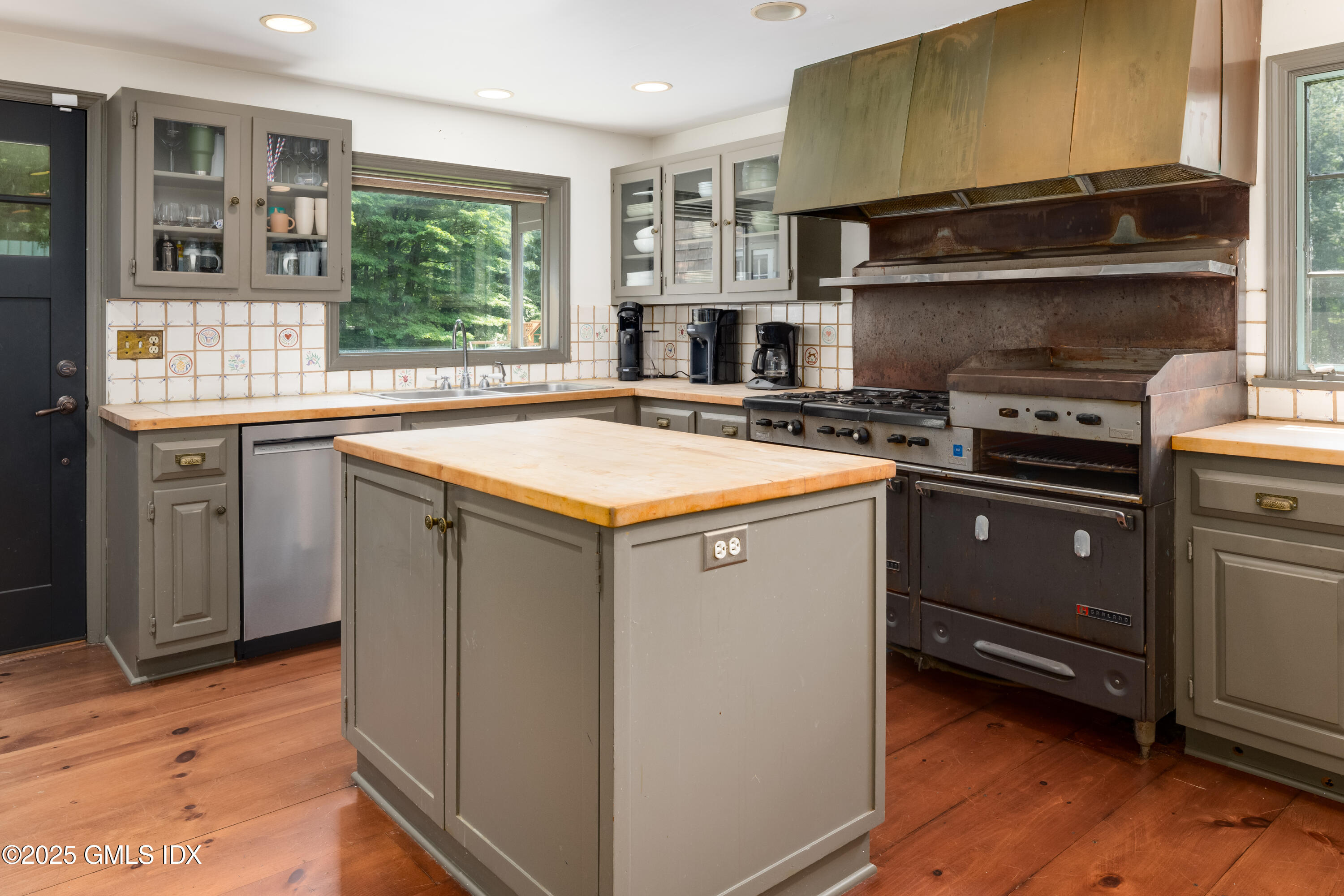 46 Dayton Road Redding, CT 06896 - Photo 6 of 40 Kitchen