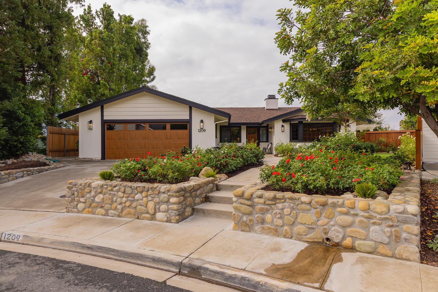 1209 San Ramon Way Ojai, CA 93023 - Photo 4 of 46 Gallery Image 4
