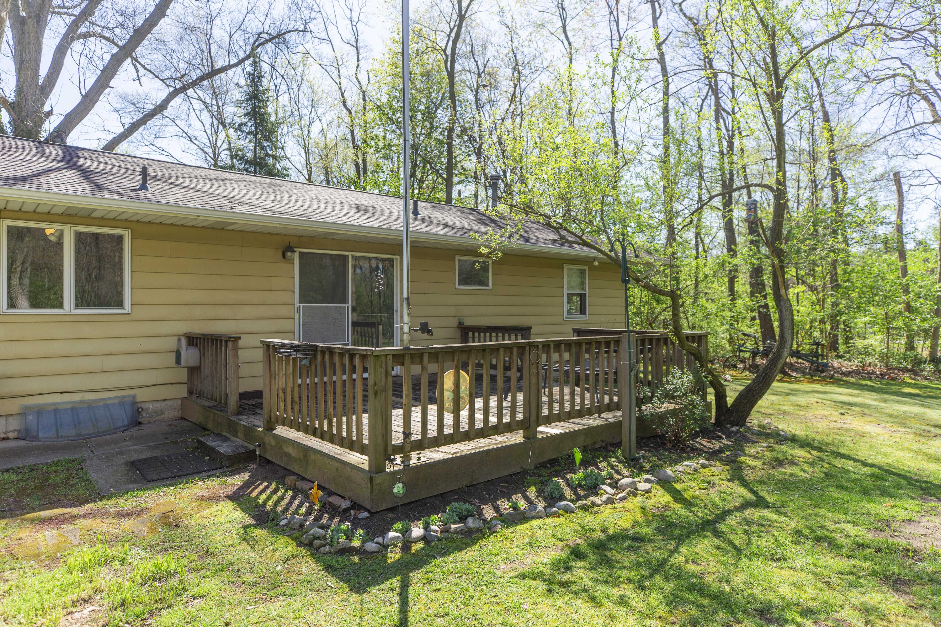 1300 Cedarhurst Road Niles, MI 49120 - Photo 53 of 59 1300 Cedarhurst_20240548