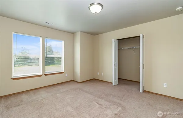 $425,000 | 2905 11th Street, Unit B, Everett, WA 98201