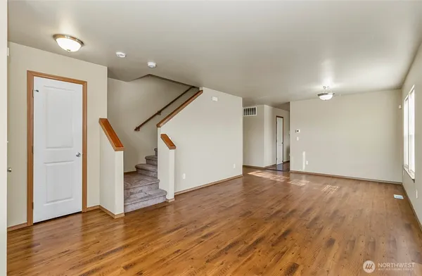 $425,000 | 2905 11th Street, Unit B, Everett, WA 98201