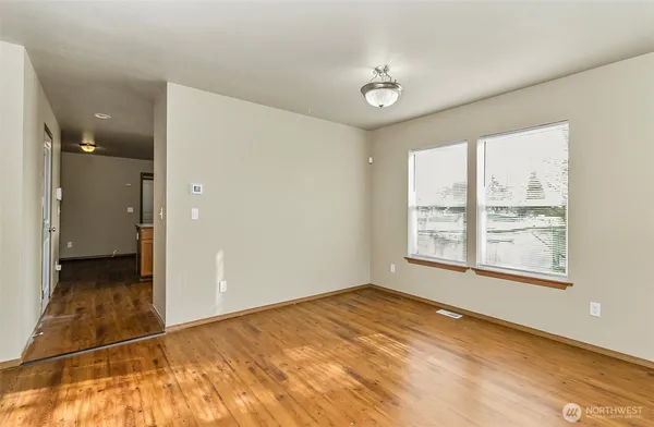 $425,000 | 2905 11th Street, Unit B, Everett, WA 98201