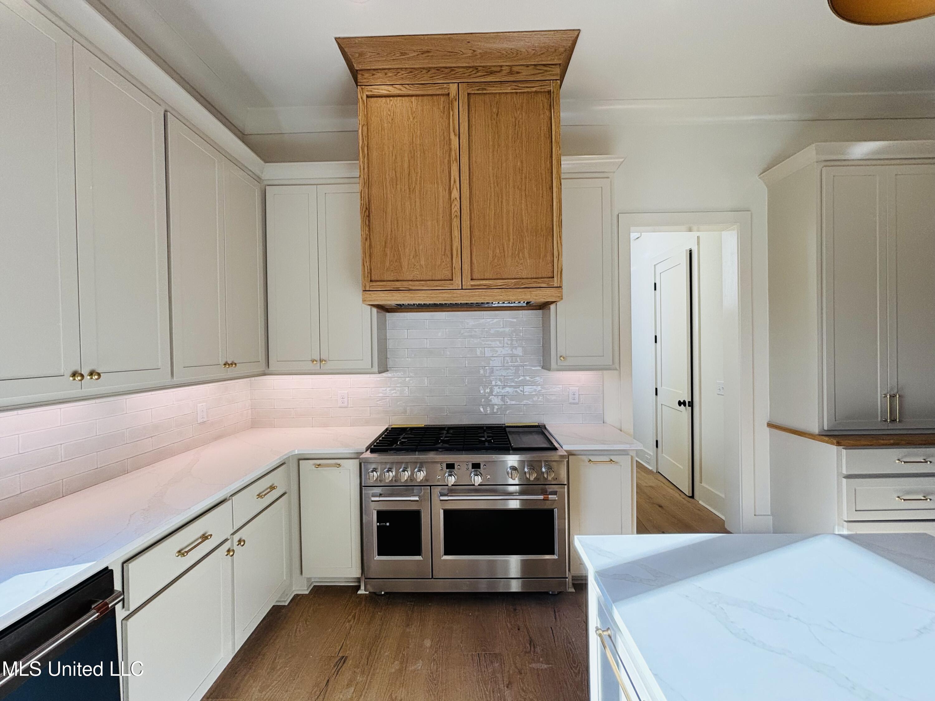 409 Whittington Circle Madison, MS 39110 - Photo 12 of 63 IMG_0364