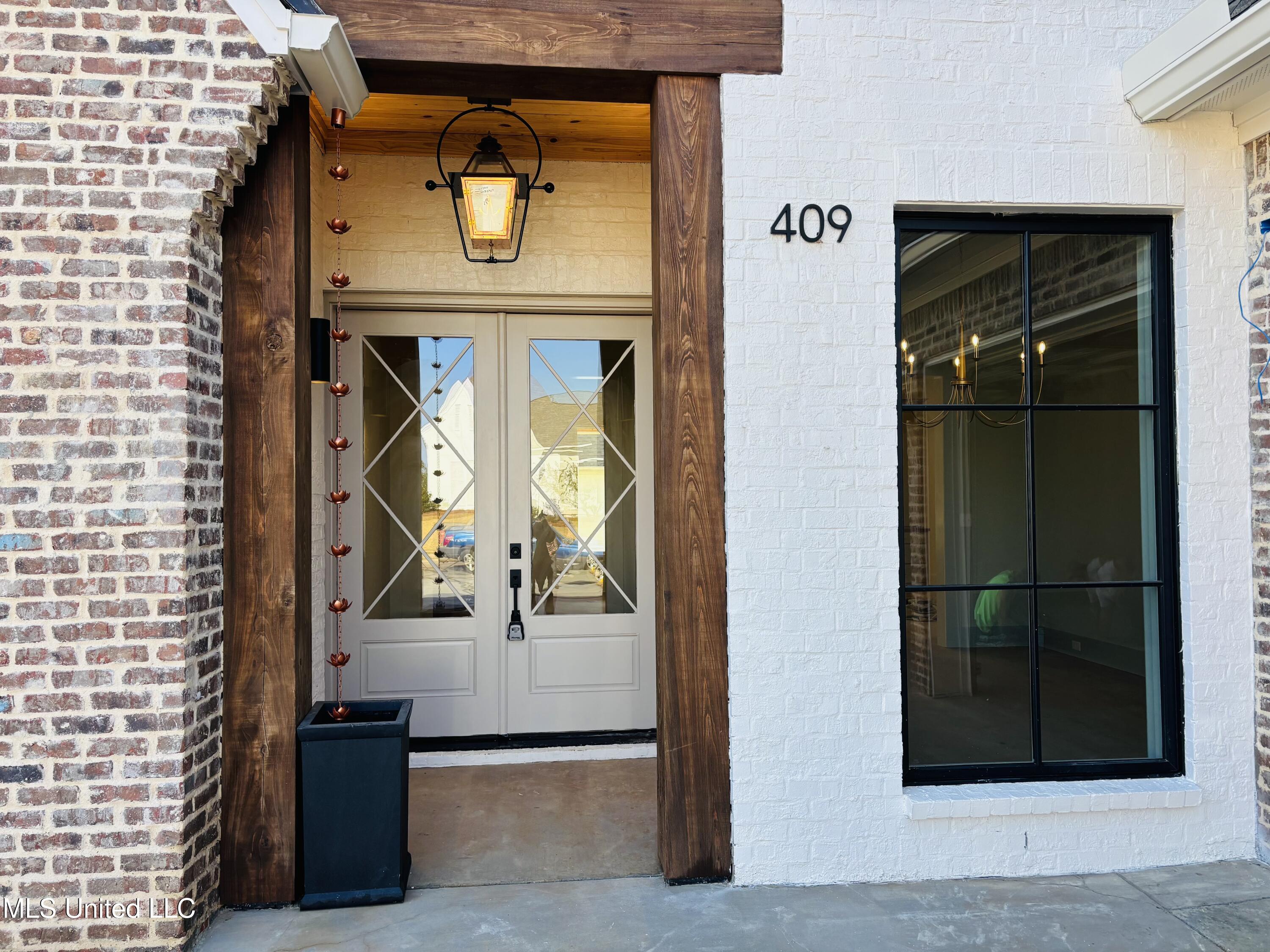 409 Whittington Circle Madison, MS 39110 - Photo 4 of 63 IMG_0308