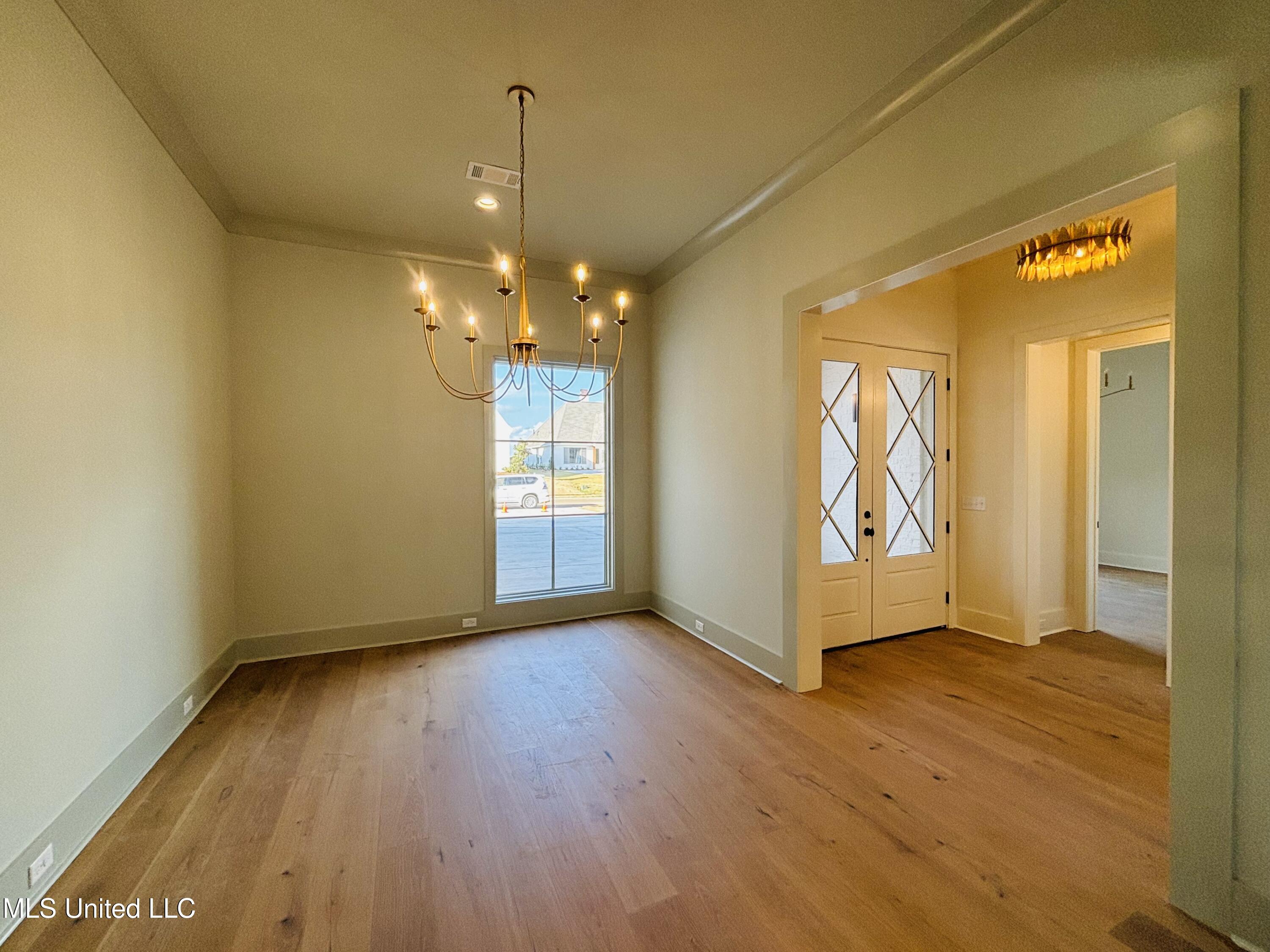 409 Whittington Circle Madison, MS 39110 - Photo 7 of 63 IMG_0357