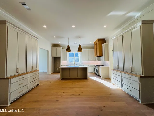 $875,000 | 409 Whittington Circle, Madison, MS 39110