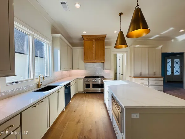 $875,000 | 409 Whittington Circle, Madison, MS 39110