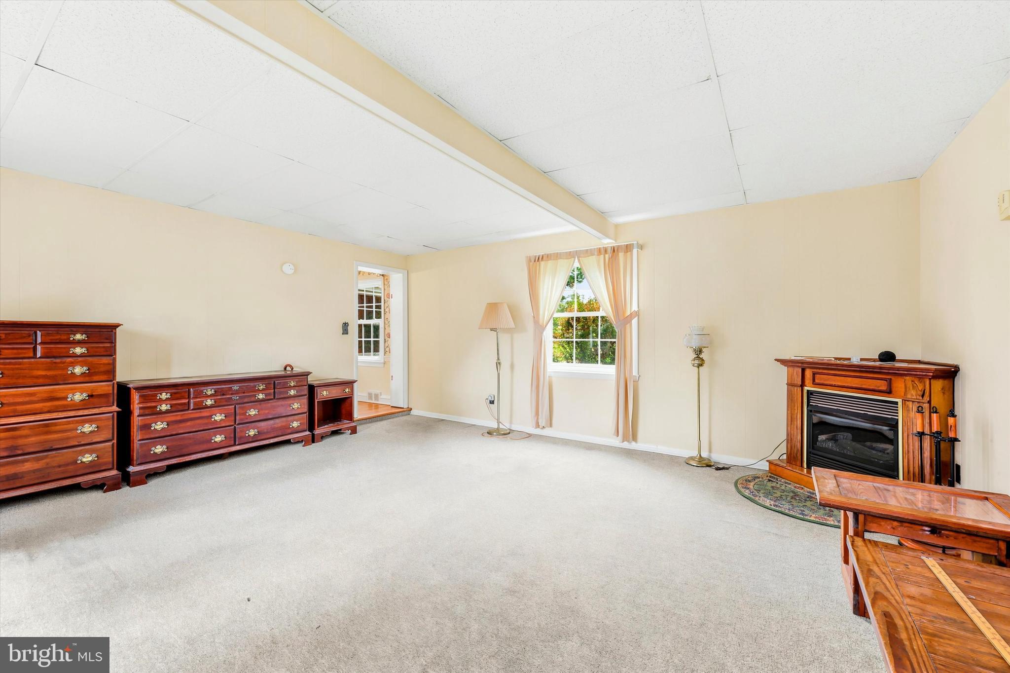 308 Henry Lane Wallingford, PA 19086 - Photo 28 of 36 Family room
