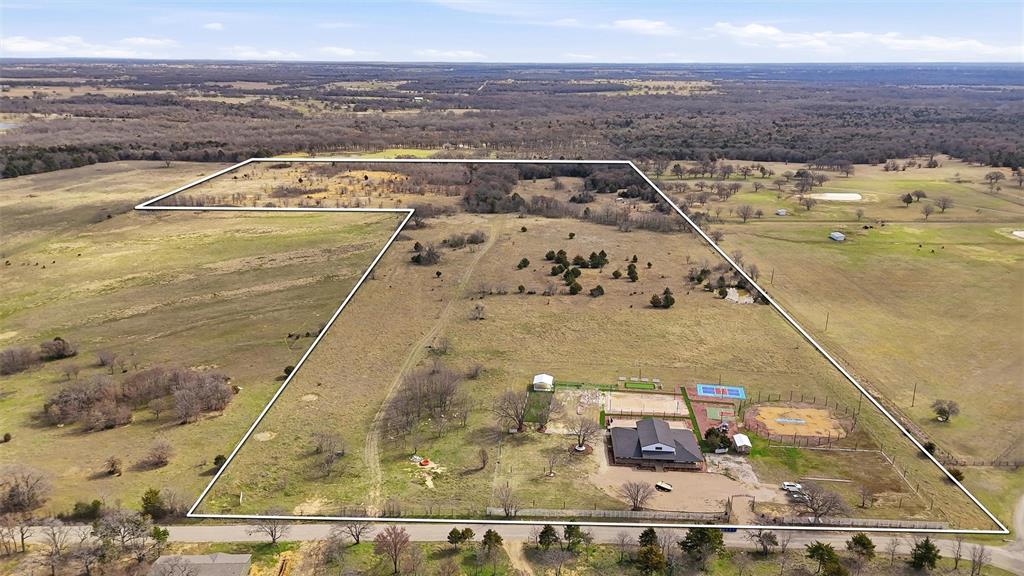 550 County Road 297 Gainesville, TX 76240 - Photo 33 of 40 a view of ocean view