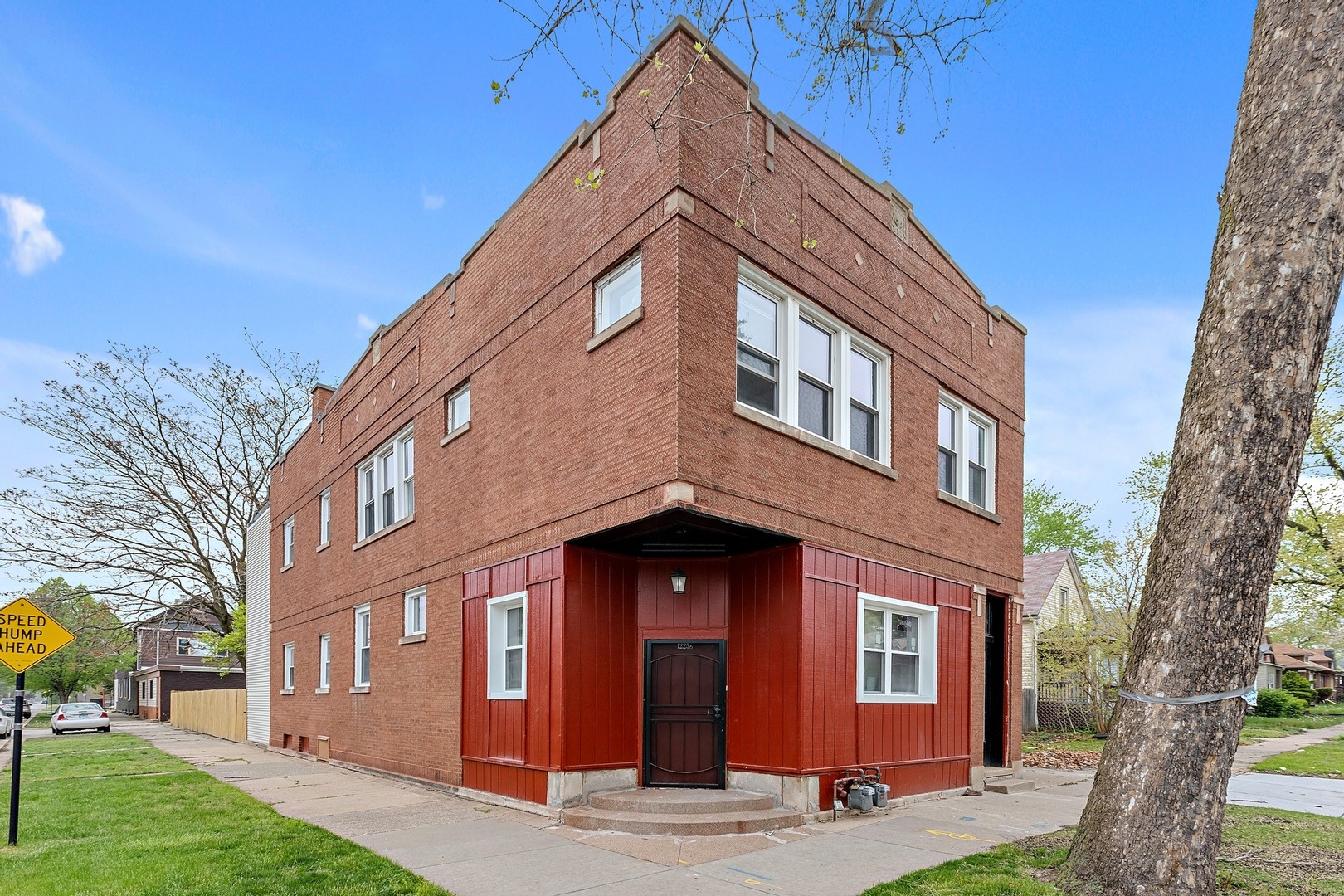 12258 South Normal Avenue Chicago, IL 60628 - Photo 2 of 11