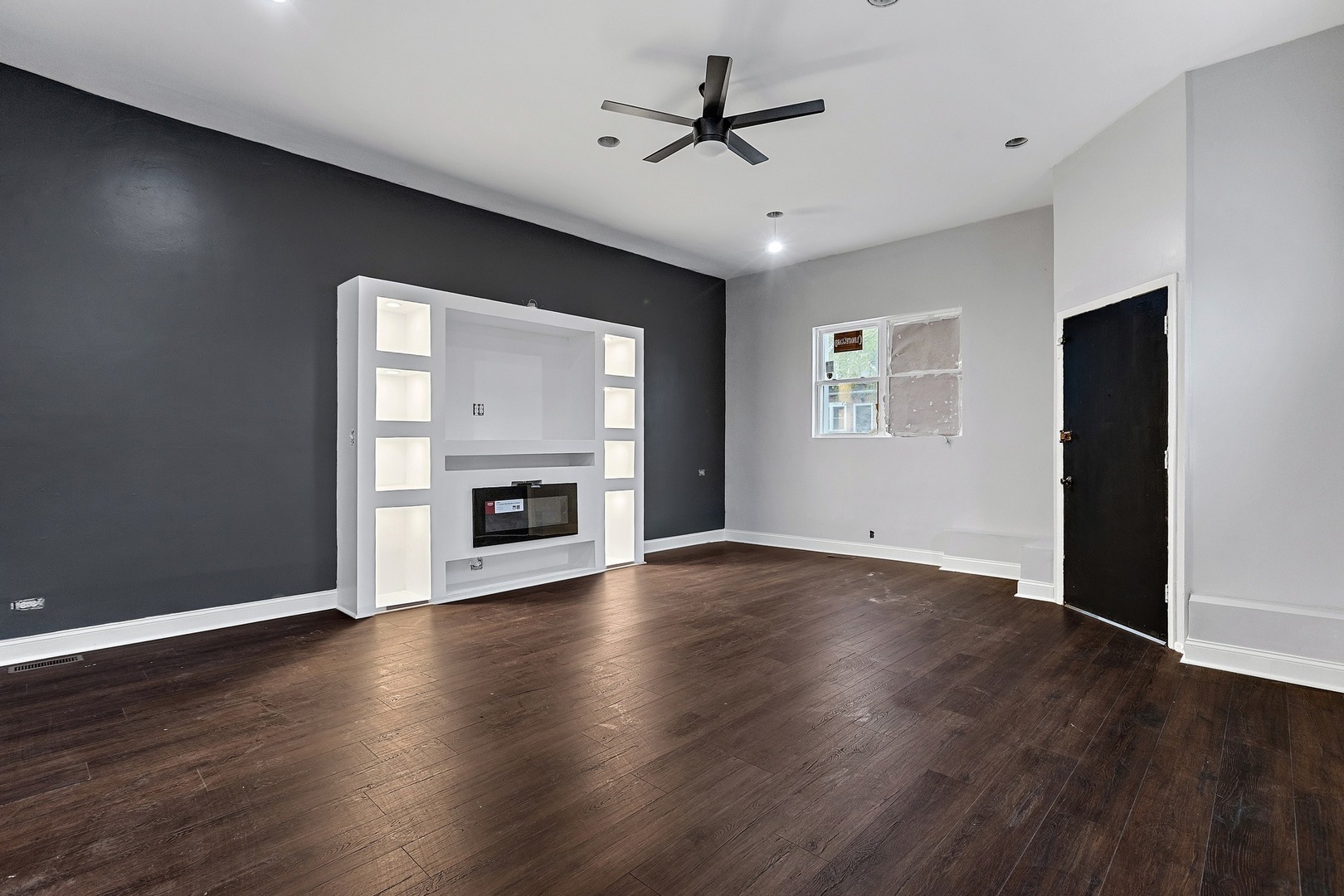 12258 South Normal Avenue Chicago, IL 60628 - Photo 4 of 11