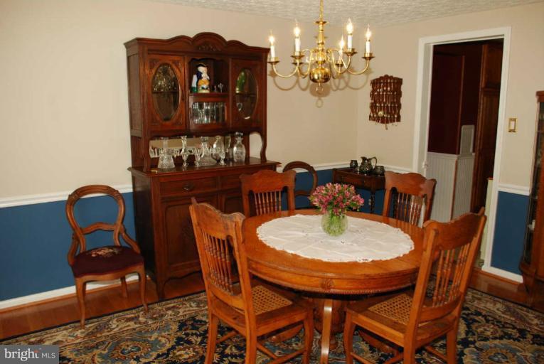 8080 Winding Way Court Springfield, VA 22153 - Photo 15 of 27 Dining Room