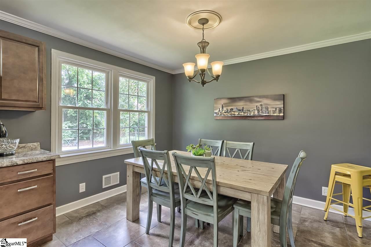 116 Ridgeway Drive Greenville, SC 29607 - Photo 7 of 34