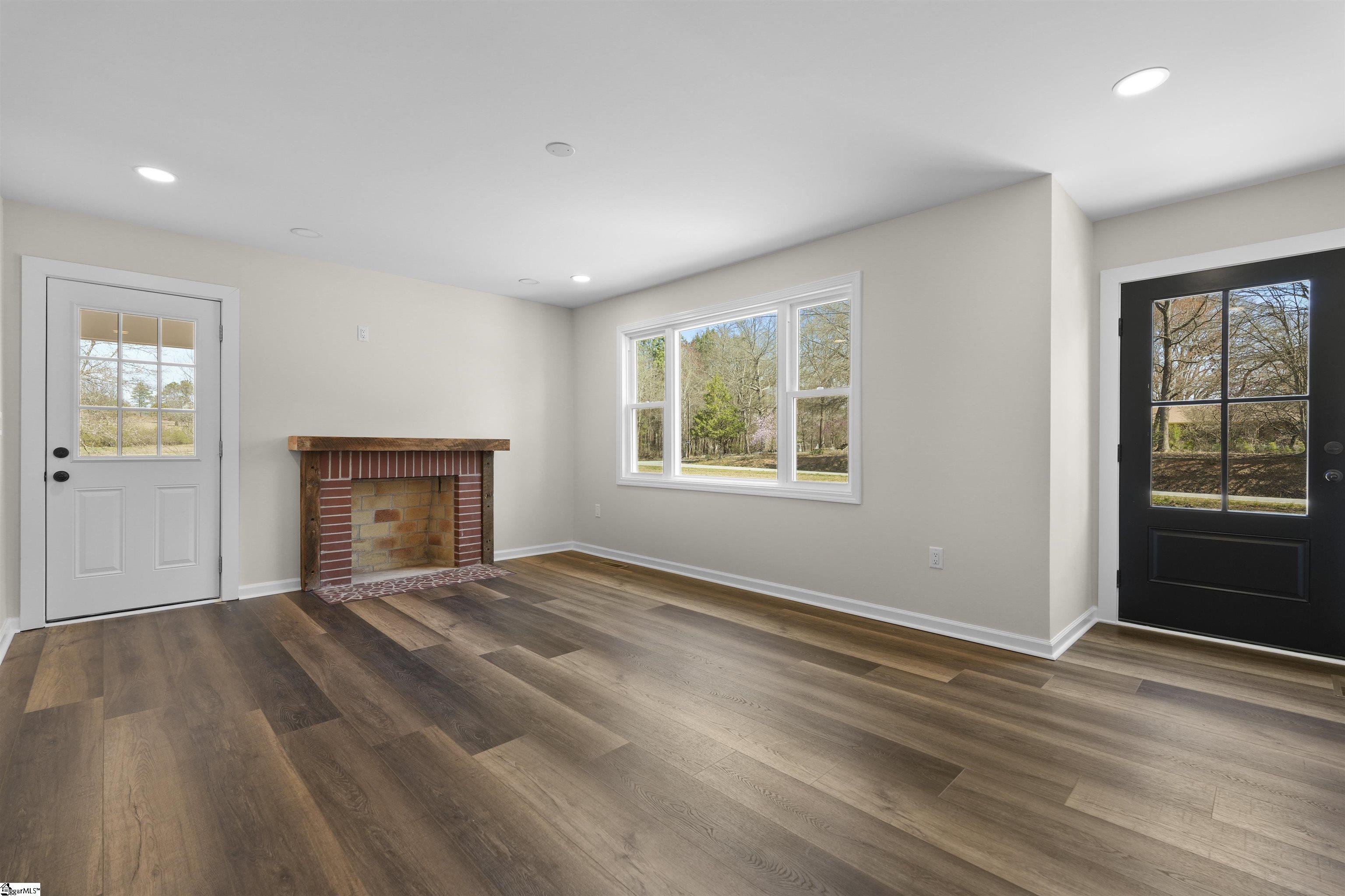 635 Three And Twenty Road Easley, SC 29642 - Photo 8 of 30 Gallery Image 8
