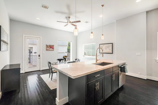 $4,250 | 925 Herkimer Street, Houston, TX 77008