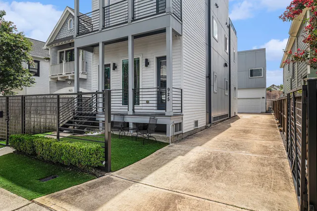 $4,250 | 925 Herkimer Street, Houston, TX 77008