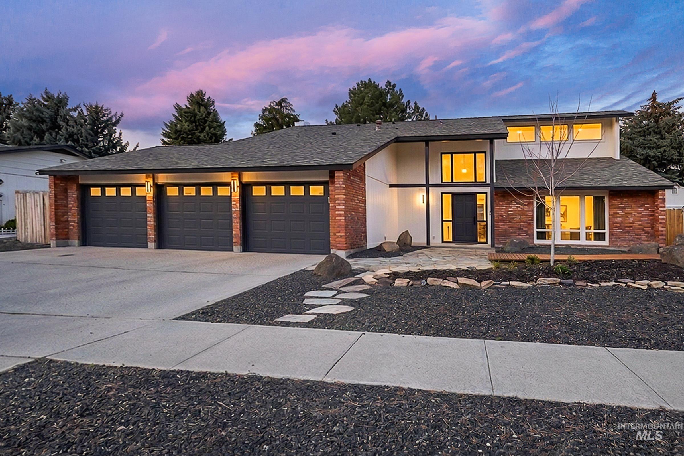 898 Pebble Beach Way Eagle, ID 83616 - Photo 2 of 50