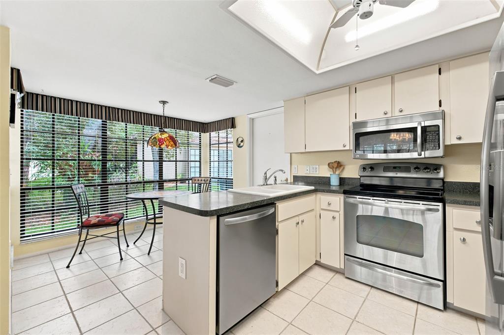 6695 Pin Oak Court Spring Hill, FL 34606 - Photo 8 of 34