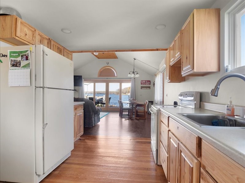 7025 Lake Bluff Road Huron, NY 14590 - Photo 26 of 33 kitchen