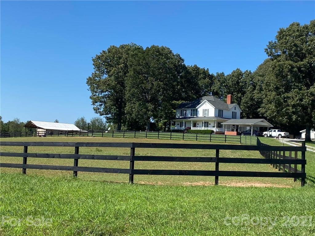 2388 River Road Lincolnton, NC 28092 - Photo 1 of 46 Gallery Image 1