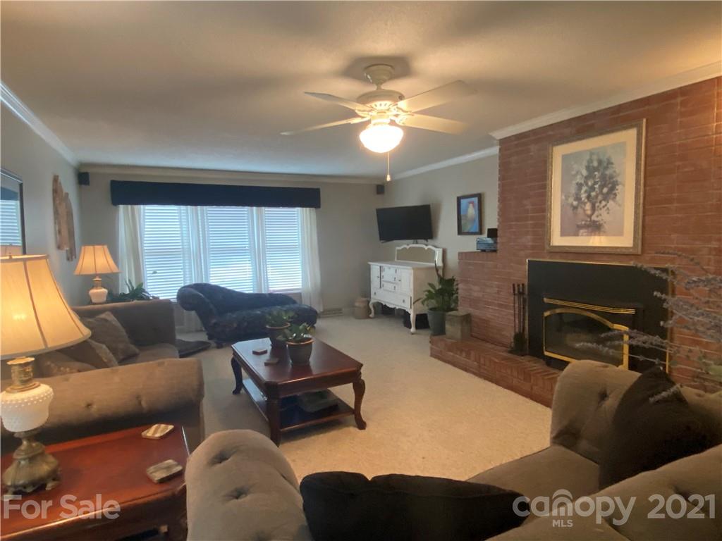 2388 River Road Lincolnton, NC 28092 - Photo 12 of 46 Gallery Image 12